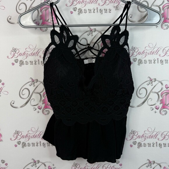 Ardene Tops - Ardene tank top cropped crochet lace floral detail Black Textured Lace Top